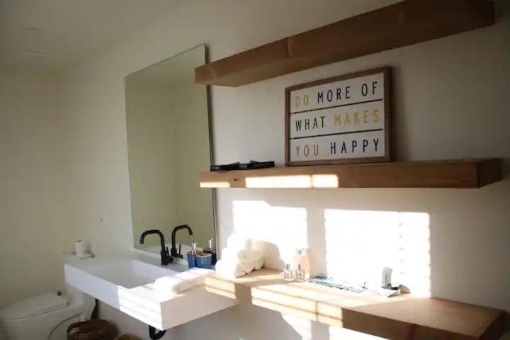 Serene Modern Home Backdoor With Great Wifi, Games, Movies, Patio Seating And Bbq Easy Access To North Joshua Tree National Park In 10 Minutes Twentynine Palms Exterior foto