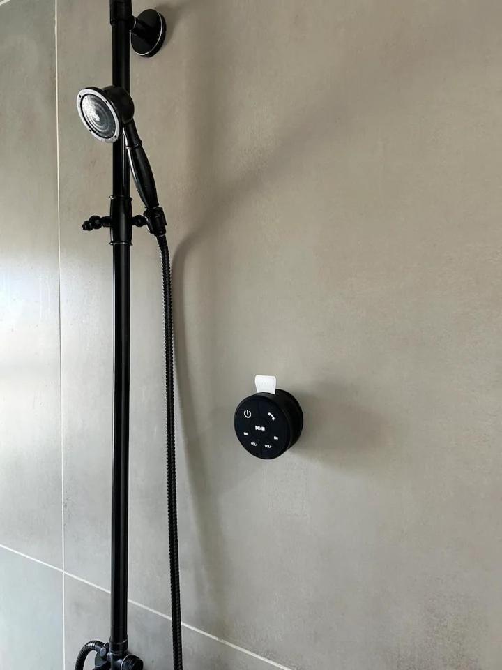 Serene Modern Home Backdoor With Great Wifi, Games, Movies, Patio Seating And Bbq Easy Access To North Joshua Tree National Park In 10 Minutes Twentynine Palms Exterior foto