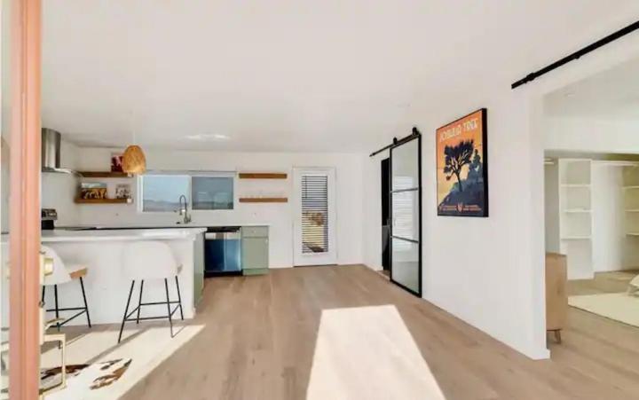 Serene Modern Home Backdoor With Great Wifi, Games, Movies, Patio Seating And Bbq Easy Access To North Joshua Tree National Park In 10 Minutes Twentynine Palms Exterior foto